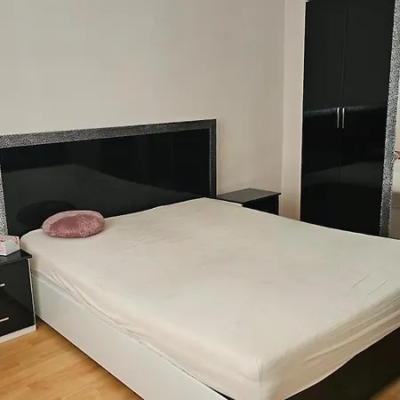 Flat Is Located In The Center